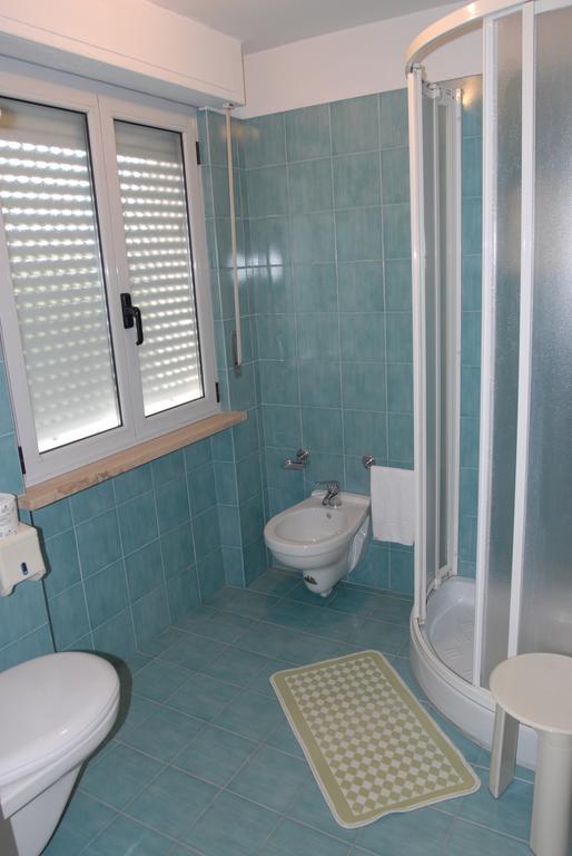 Hotel Sole Джулианова Екстериор снимка
