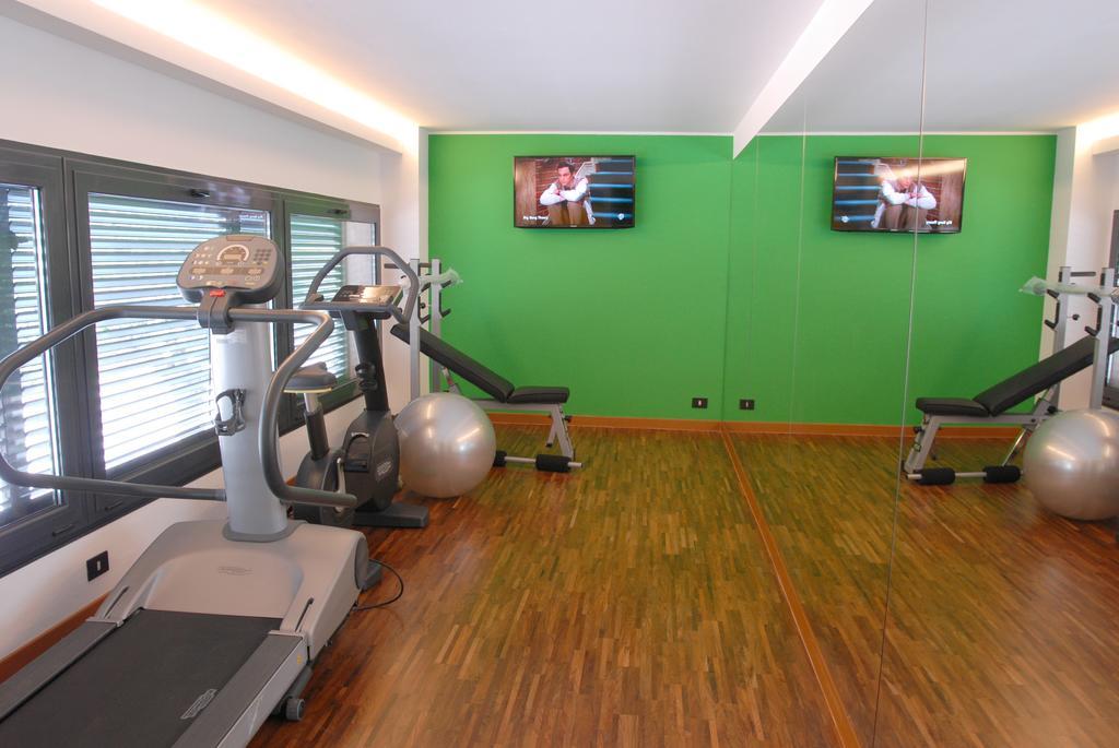 Hotel Sole Джулианова Екстериор снимка