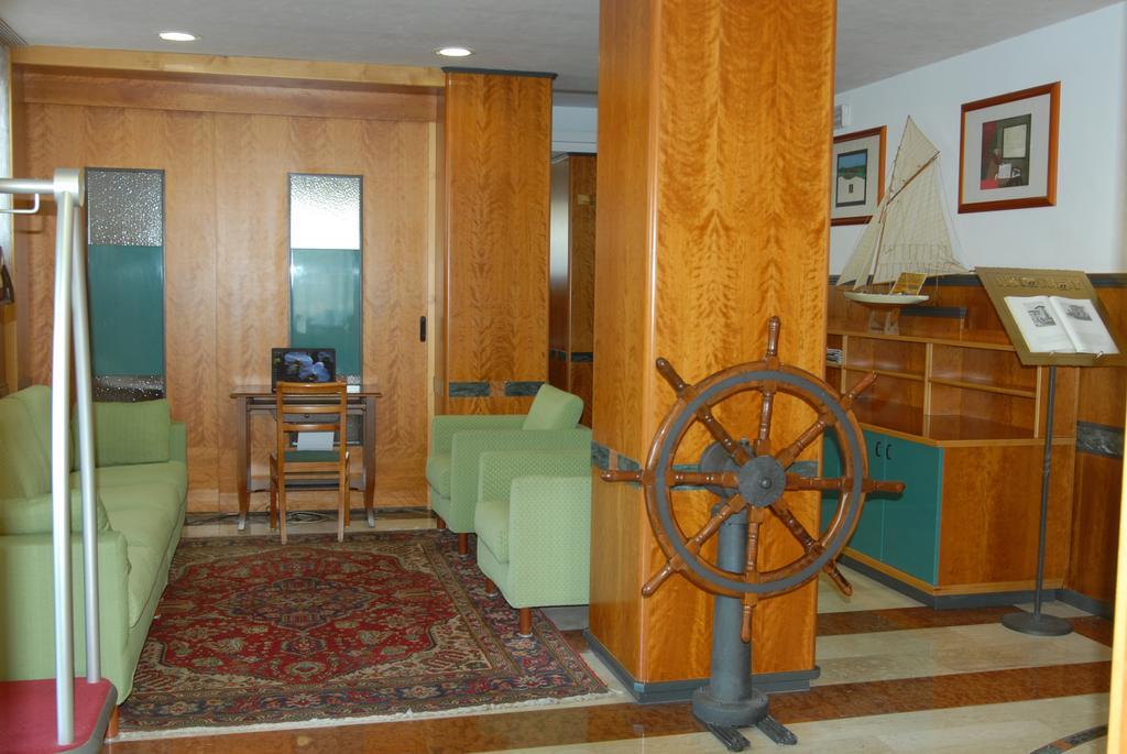 Hotel Sole Джулианова Екстериор снимка