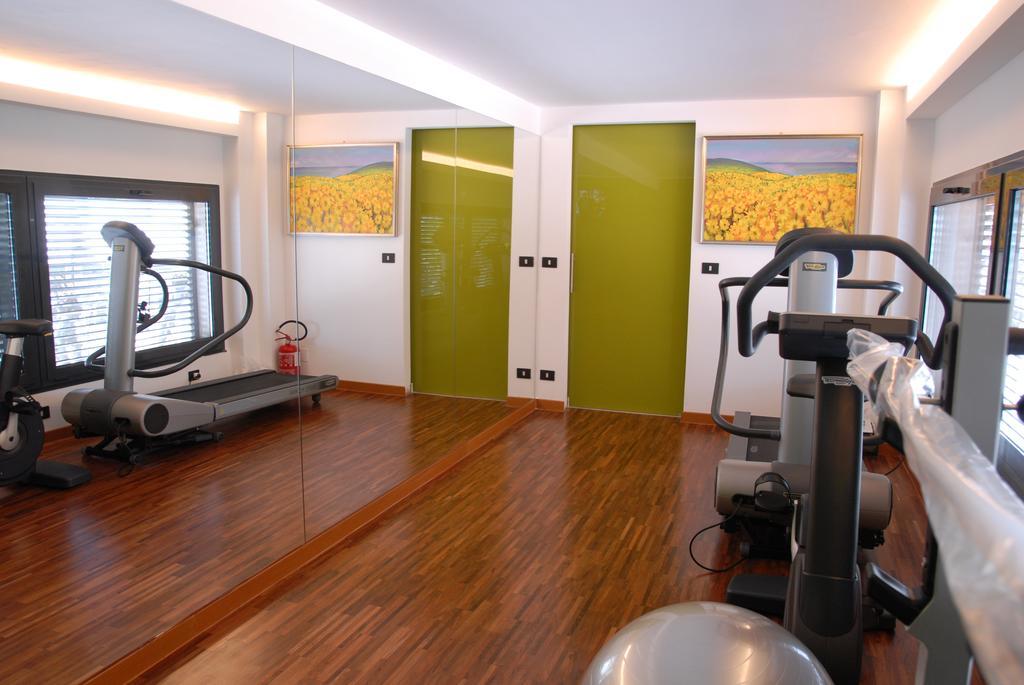 Hotel Sole Джулианова Екстериор снимка
