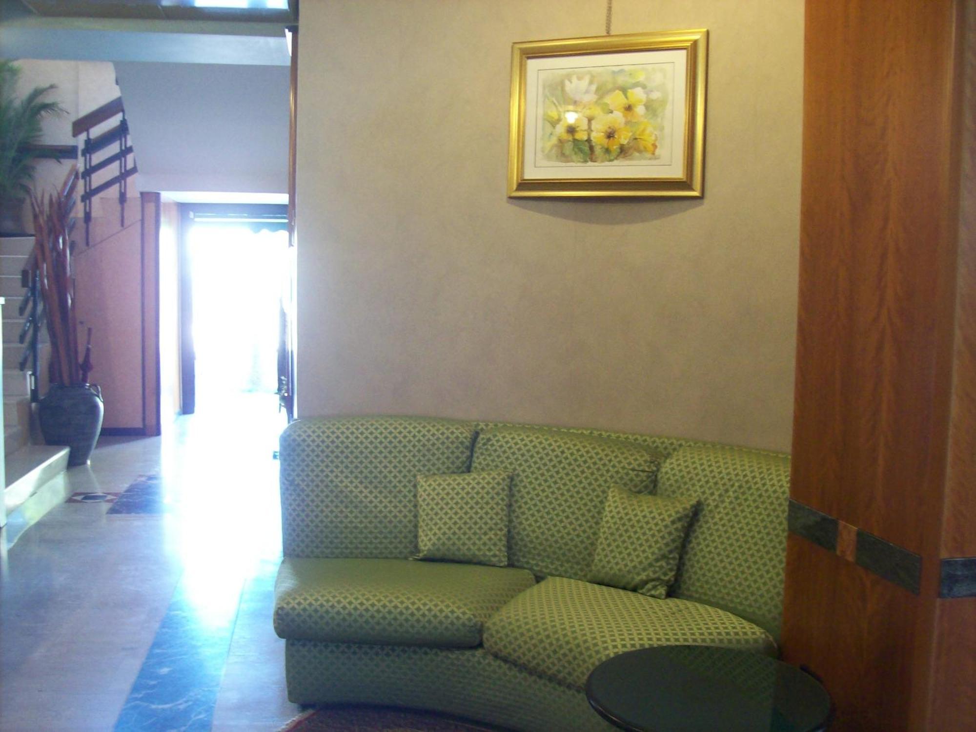 Hotel Sole Джулианова Екстериор снимка