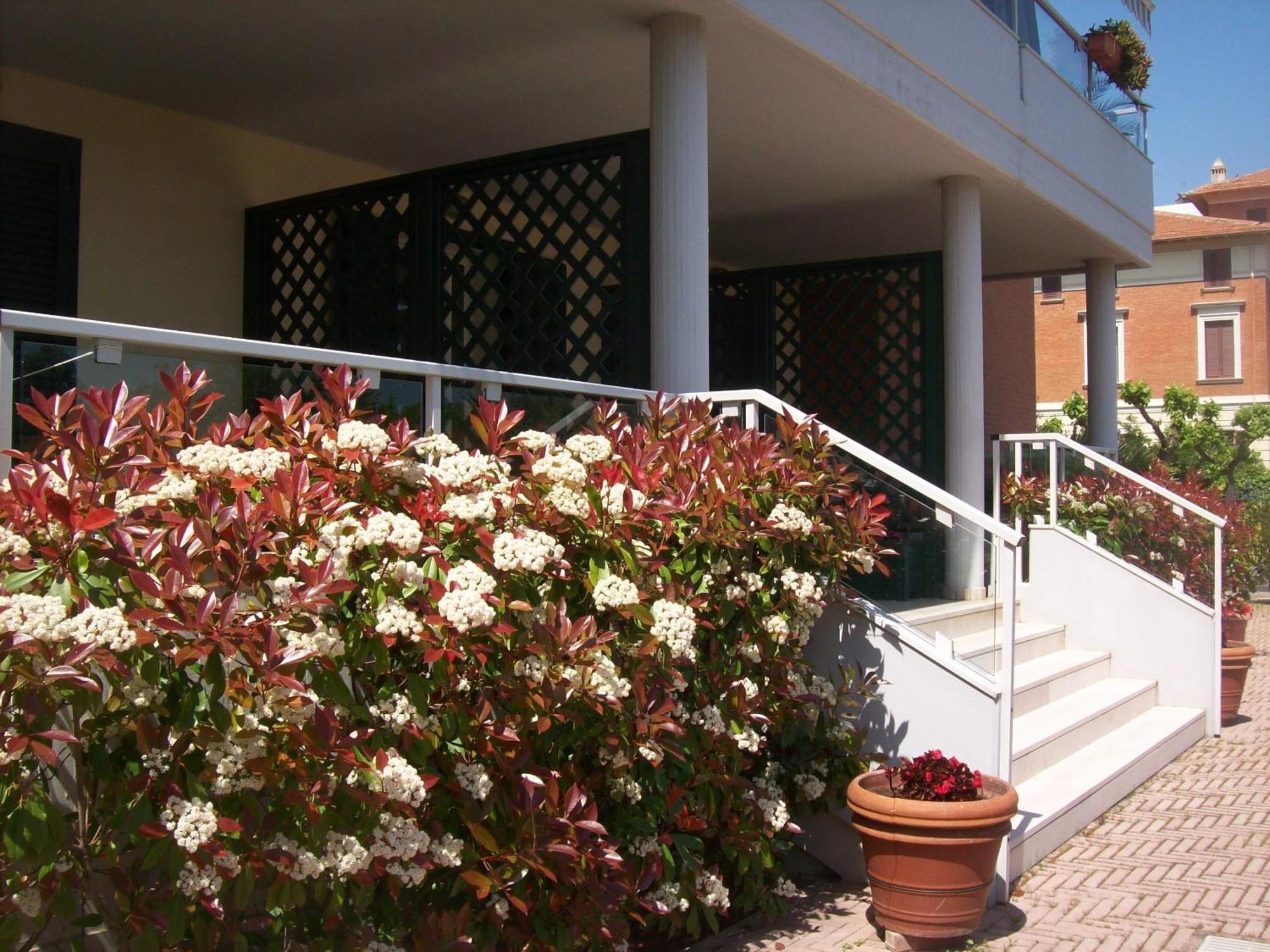 Hotel Sole Джулианова Екстериор снимка