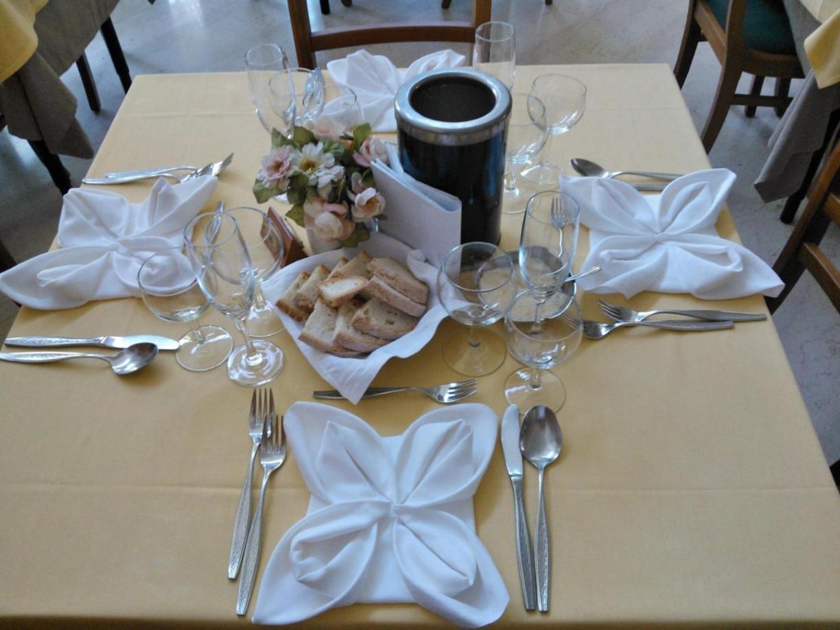Hotel Sole Джулианова Екстериор снимка